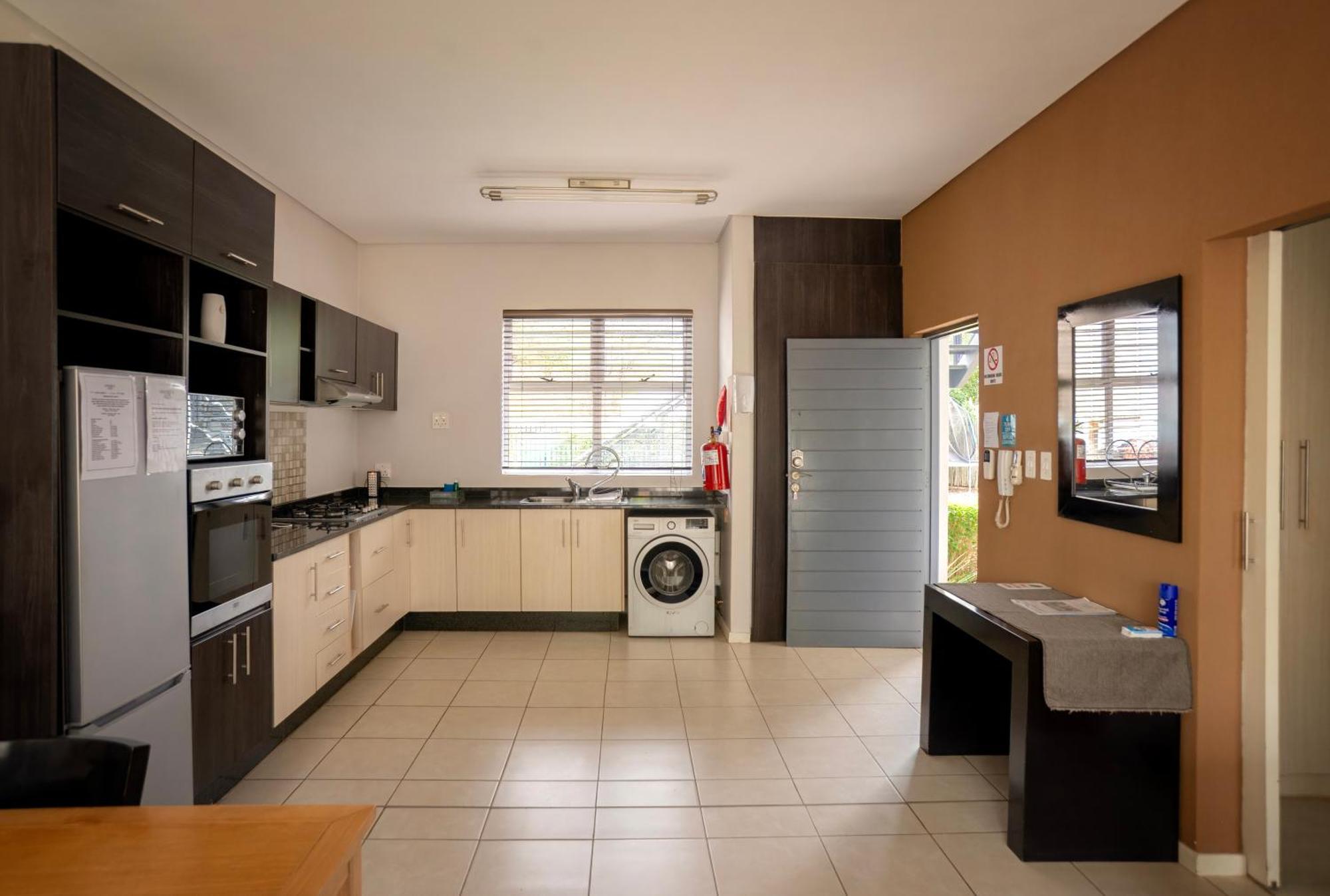 Apartments @ 125 Gaborone Zewnętrze zdjęcie